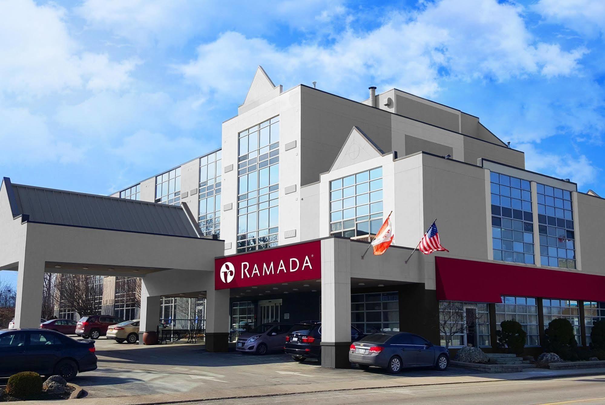 Ramada By Wyndham Niagara Falls By The River Hotel Buitenkant foto